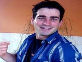 Um homem de 28 anos morreu afogado na Praia de Bombas, em Bombinhas, no Litoral Norte catarinense. Segundo o Corpo de Bombeiros, Ademir Dall&#39; Orsoletta e um ... - ademir