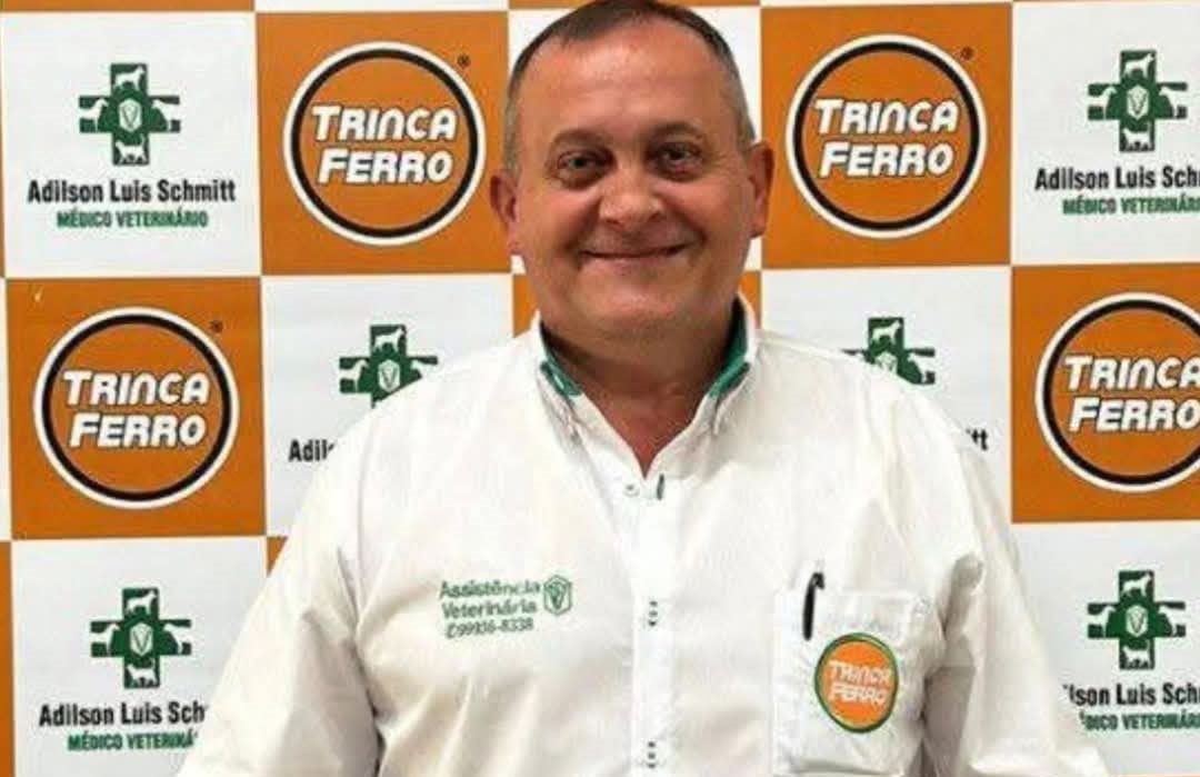 Veterinário Adilson Schmitt  completa 15 anos de parceria com a Agropecuária Trinca Ferro