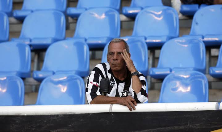 Campeão brasileiro e da Libertadores, Botafogo inicia 2025 com derrota