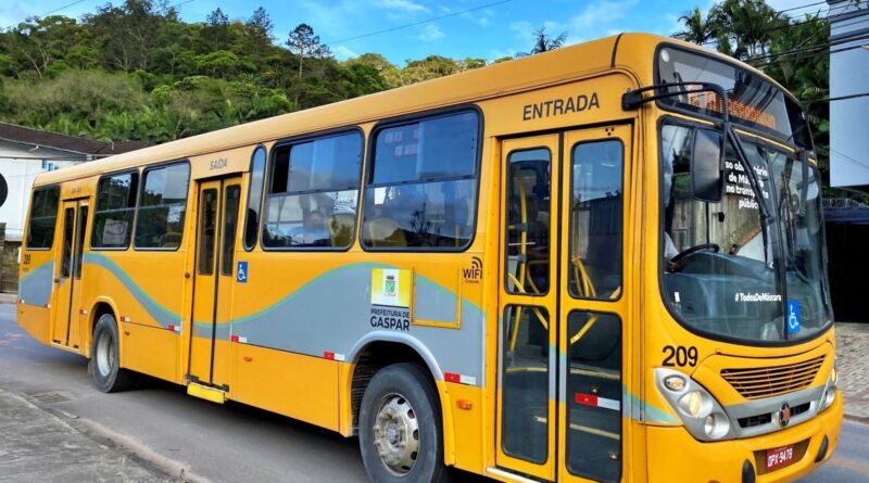 Estudantes devem fazer recadastramento de cartão escolar para transporte coletivo