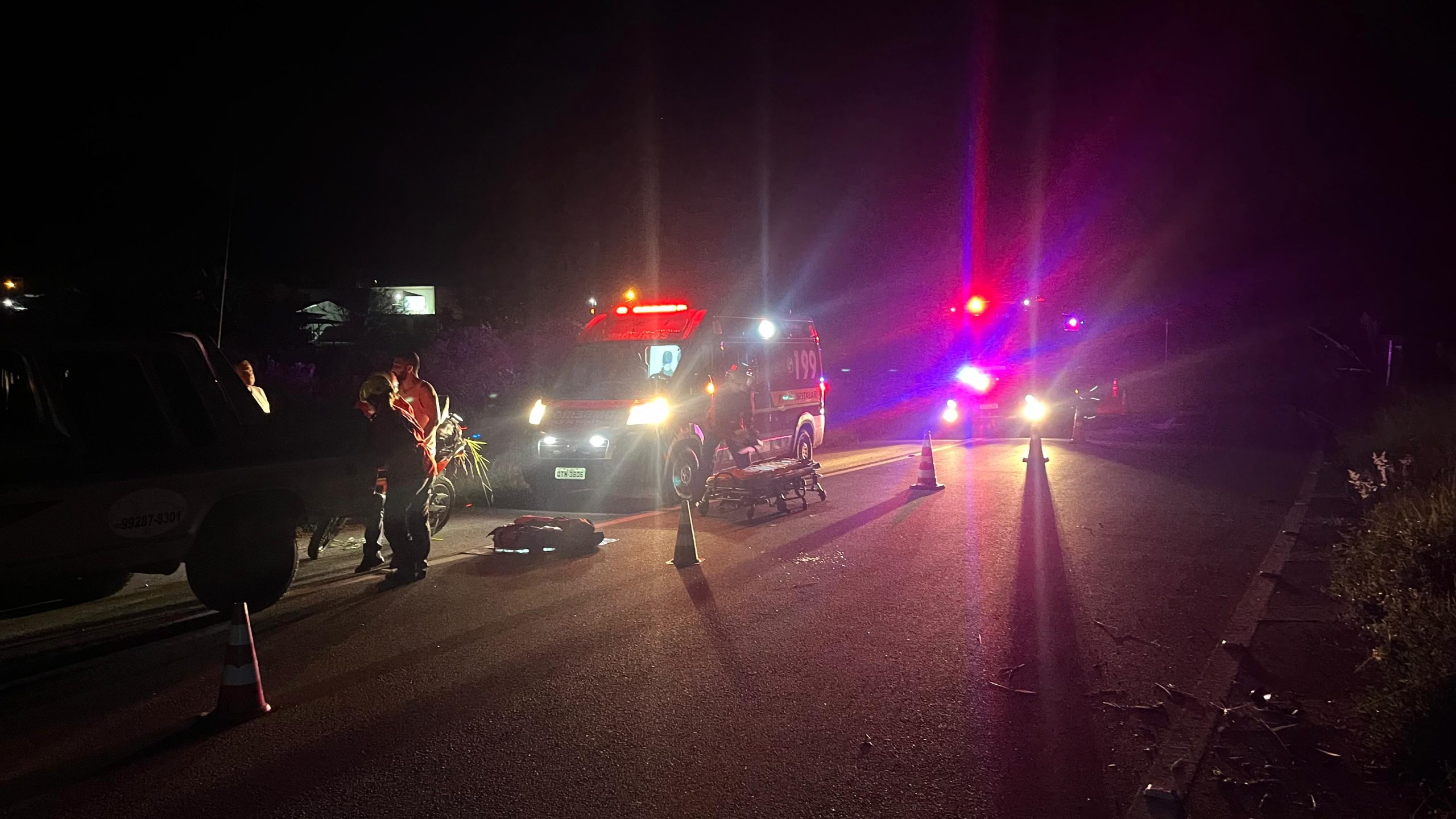 Motociclista fica ferido após queda no novo acesso a Ilhota com a BR 470, no Baú Baixo.