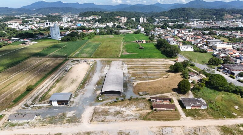 Prefeitura de Gaspar reforça manutenção da Arena Multiuso