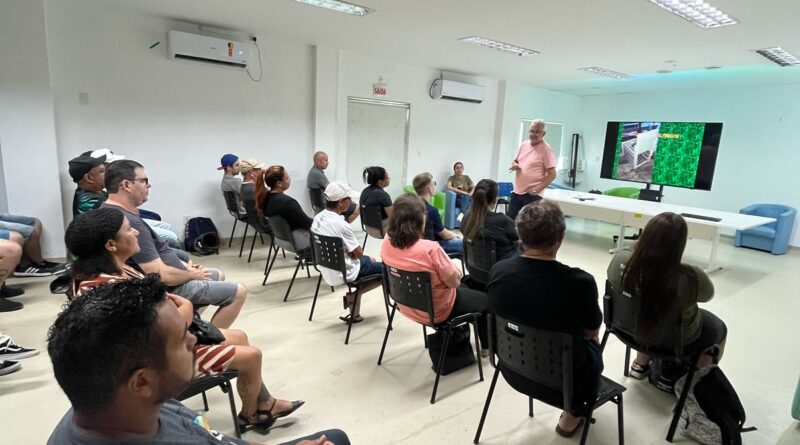 Prefeitura oferece palestra sobre Manipulação de Alimentos