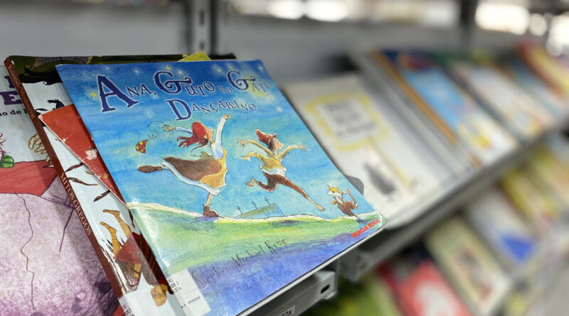 Biblioteca Pública Dom Daniel Hostin promove troca de livros