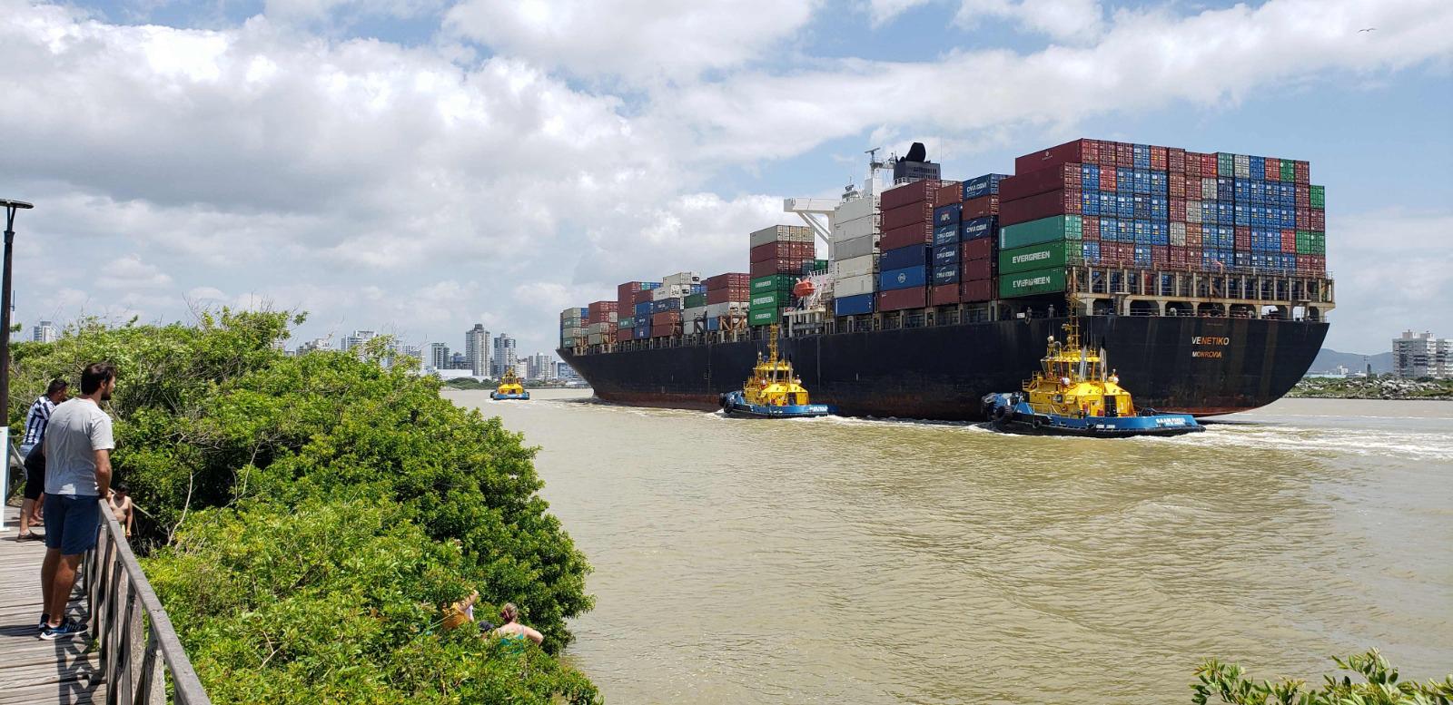 Movimentação de cargas no Porto de Itajaí registra 1,2 milhão de toneladas no mês de março