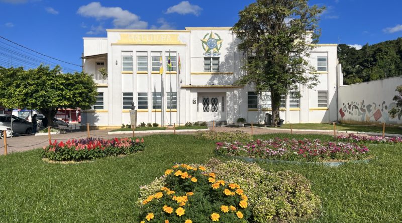 Prefeito de Gaspar propõe projeto pioneiro na defesa de servidoras vítimas de violência