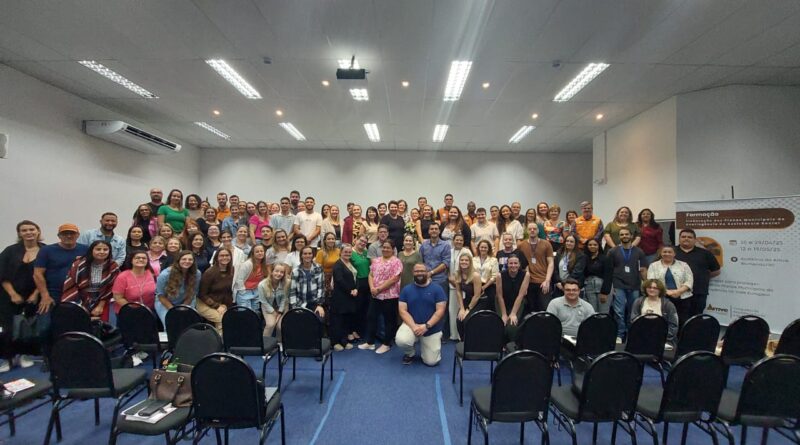 Gaspar participa de formação para elaborar Plano de Contingência da Assistência Social