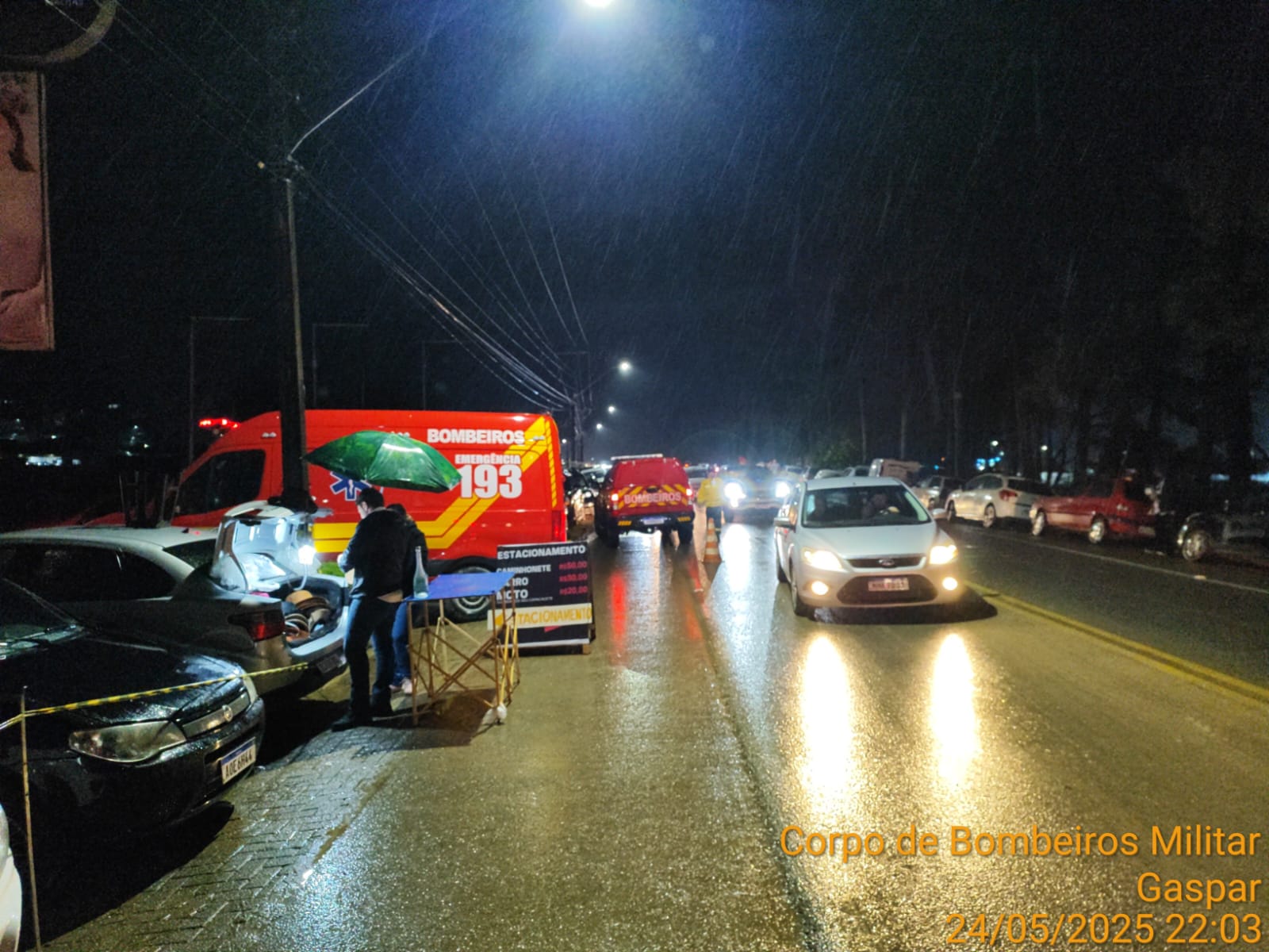 Jovem de 25 anos é atropelada na rua Hercílio Fides Zimmermann no bairro Margem Esquerda