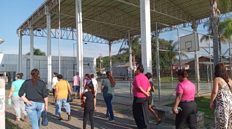 CRAS promoveu visita na Praça CEU no Gaspar Mirim