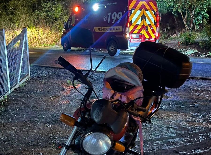 Fio solto de telefonia prende em pescoço de motociclista e quase provoca tragédia no bairro Pedra de Amolar, em Ilhota