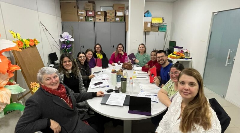 Assistência Social adquire novos tablets para cadastro único