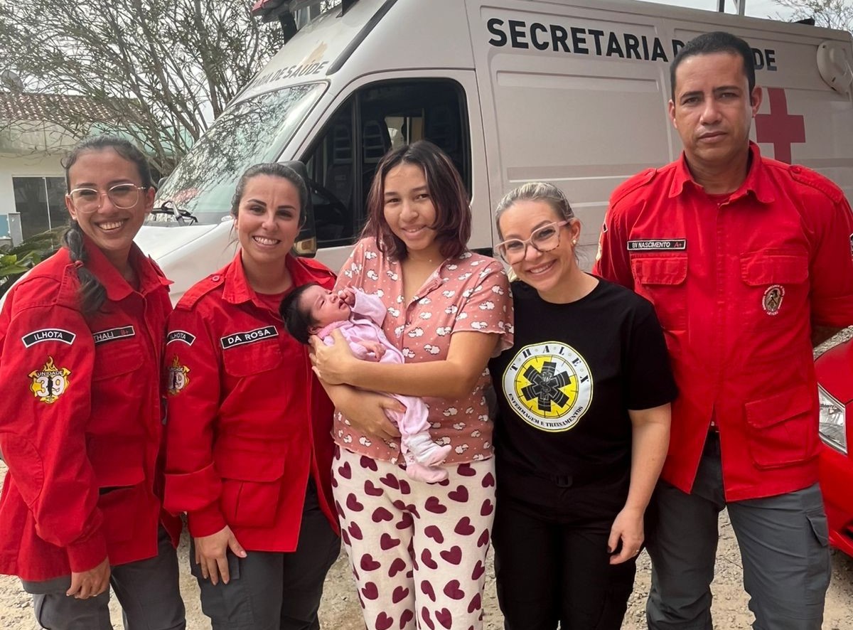 Criança engasgada na amamentação é salva na sede dos Bombeiros de Ilhota