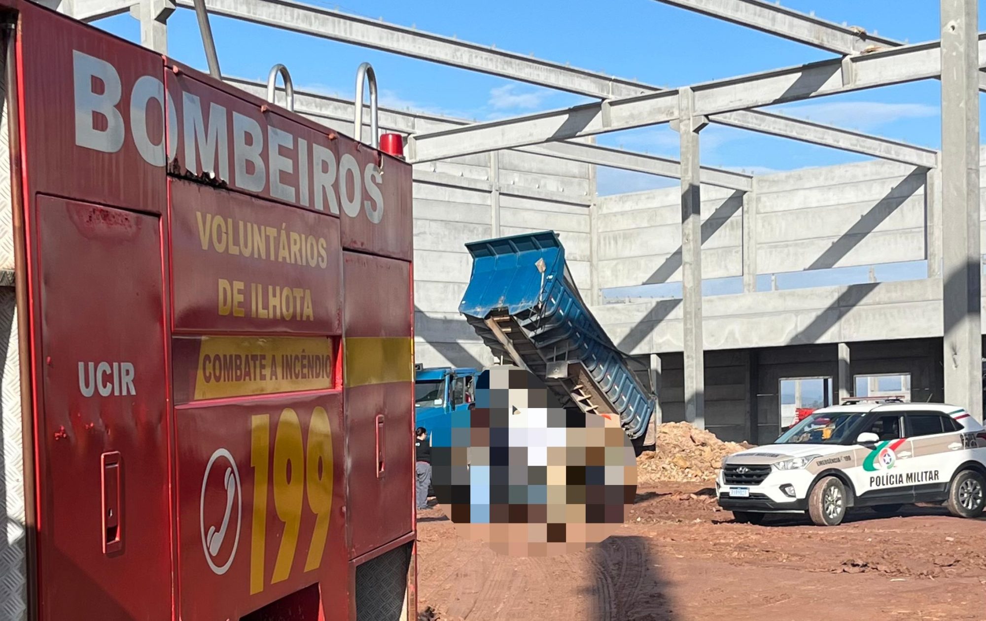 Motorista de caminhão morre após ser atropelado por outro veículo que manobrava de ré em obra no bairro Lagoa