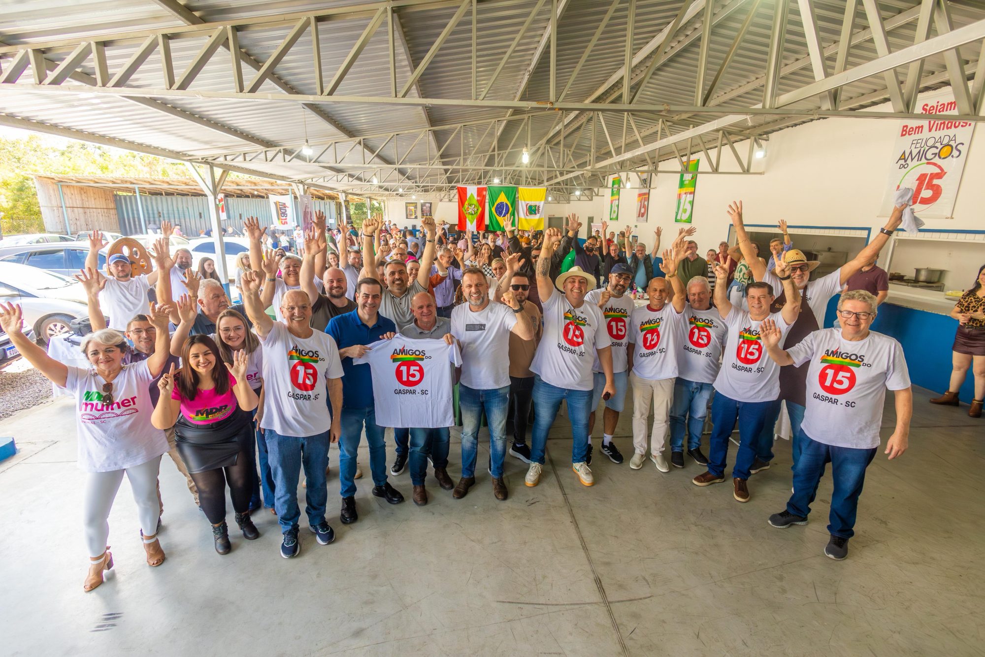 Feijoada dos Amigos do 15 reúne centenas de pessoas e confirma a força do MDB em Gaspar