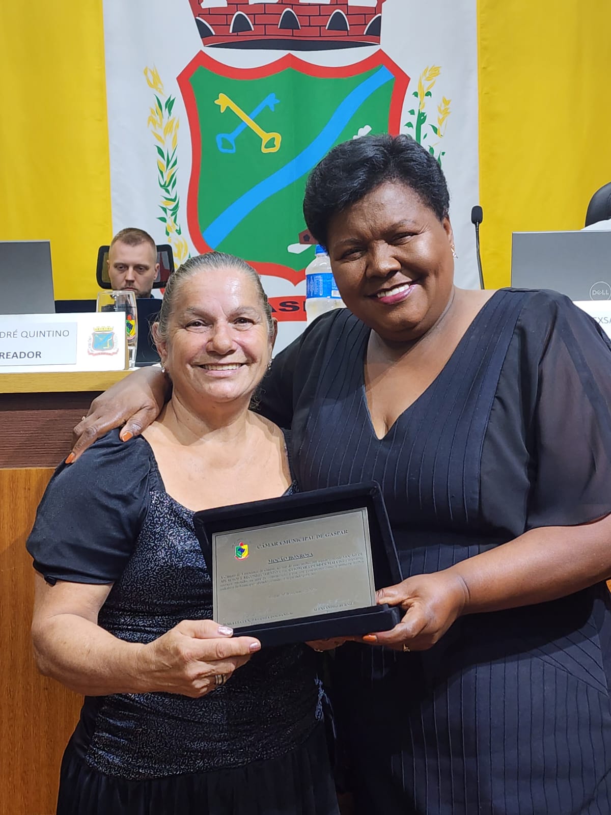 Lurdinha da Sentinela é homenageada na Câmara de Vereadores