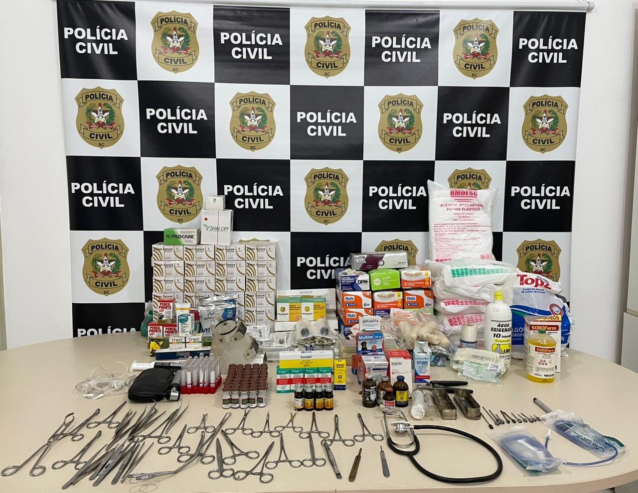 Polícia Civil prende homem por exercício ilegal da medicina veterinária e maus-tratos em clínica clandestina no bairro glória  em Blumenau